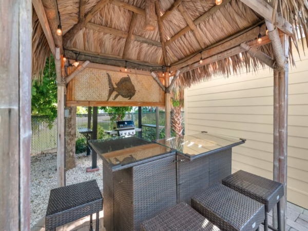 Beachside Retreat 4-Bedroom Home Rental - Your Perfect Island Getaway
